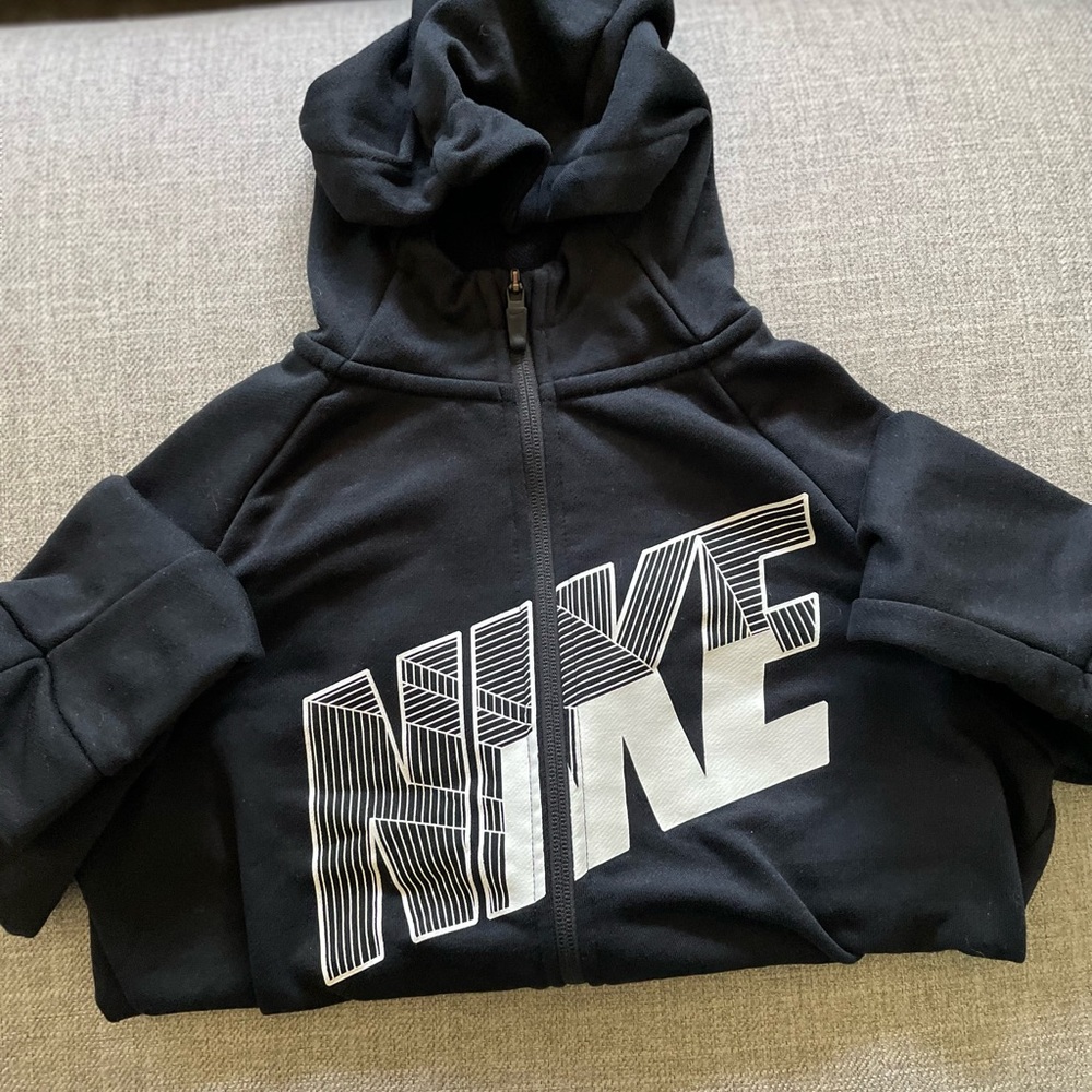 🚨Nike Full Zip Graphic Hoodie - Youth